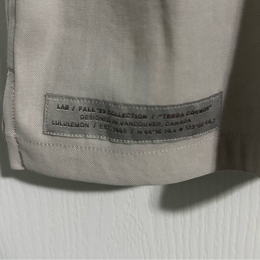 Lululemon Lab Button Up - Picture 4 of 4